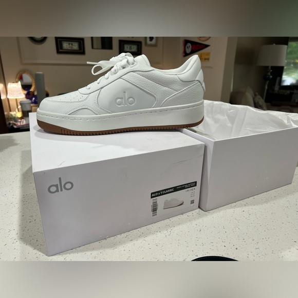 Alo Recovery Mode Sneaker - Picture 4 of 4